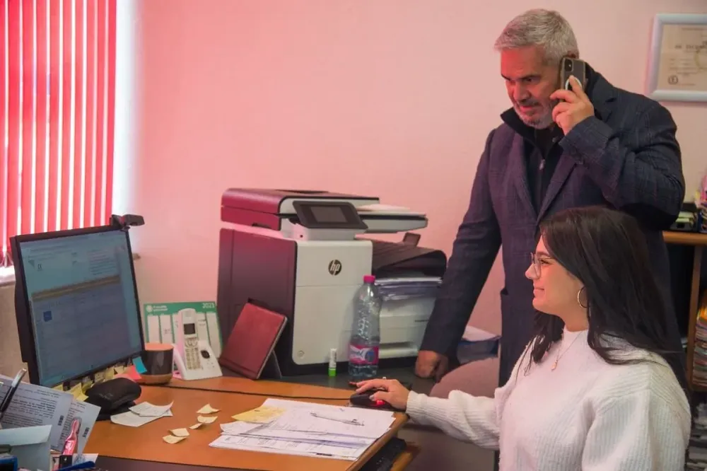 secrétaire entreprise de menuiserie